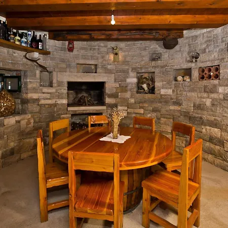 Casa de Férias Awesome In With Kitchen Bogomolje